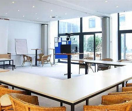 Centro City, Trademark Collection By Wyndham Braunschweig