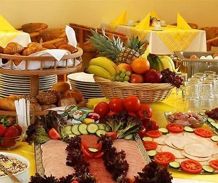 Centro City, Trademark Collection By Wyndham מלון 3*