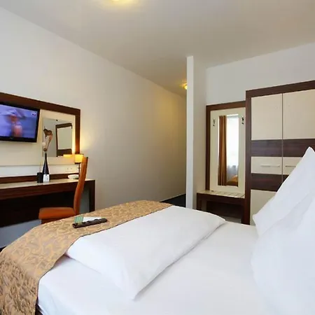 Centro City, Trademark Collection By Wyndham 3*
